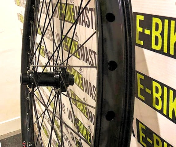26-29" MTX Front Wheel 20mm Bolt Through image 2