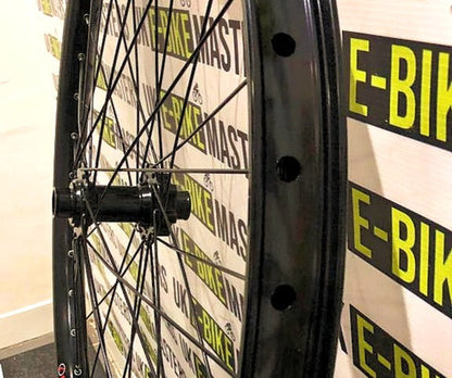 26-29" MTX Front Wheel 20mm Bolt Through image 2
