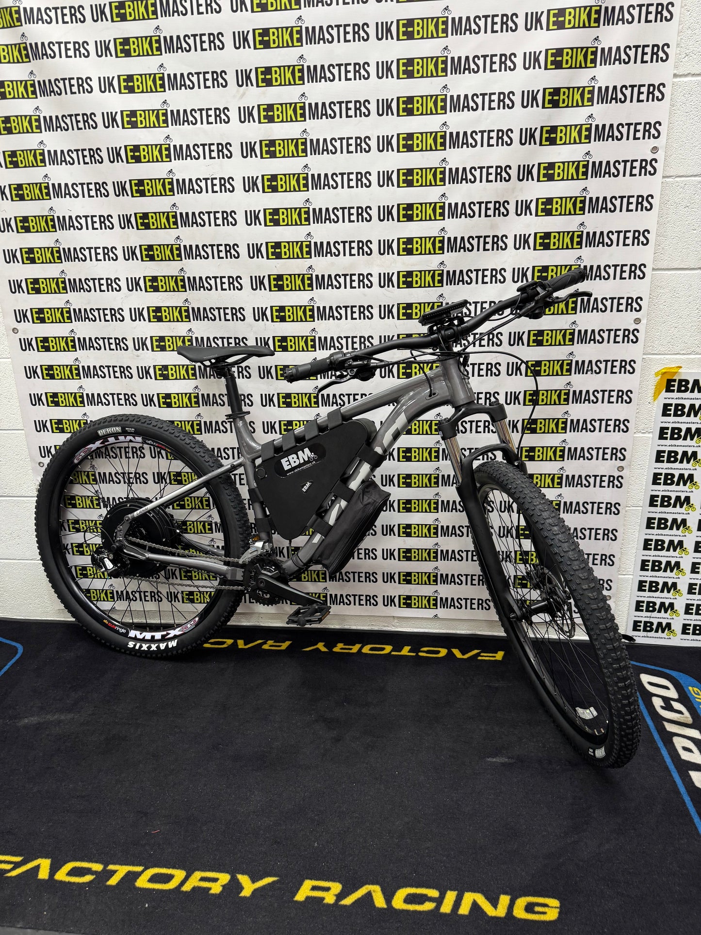 Kona Lanal 52 26AH Large