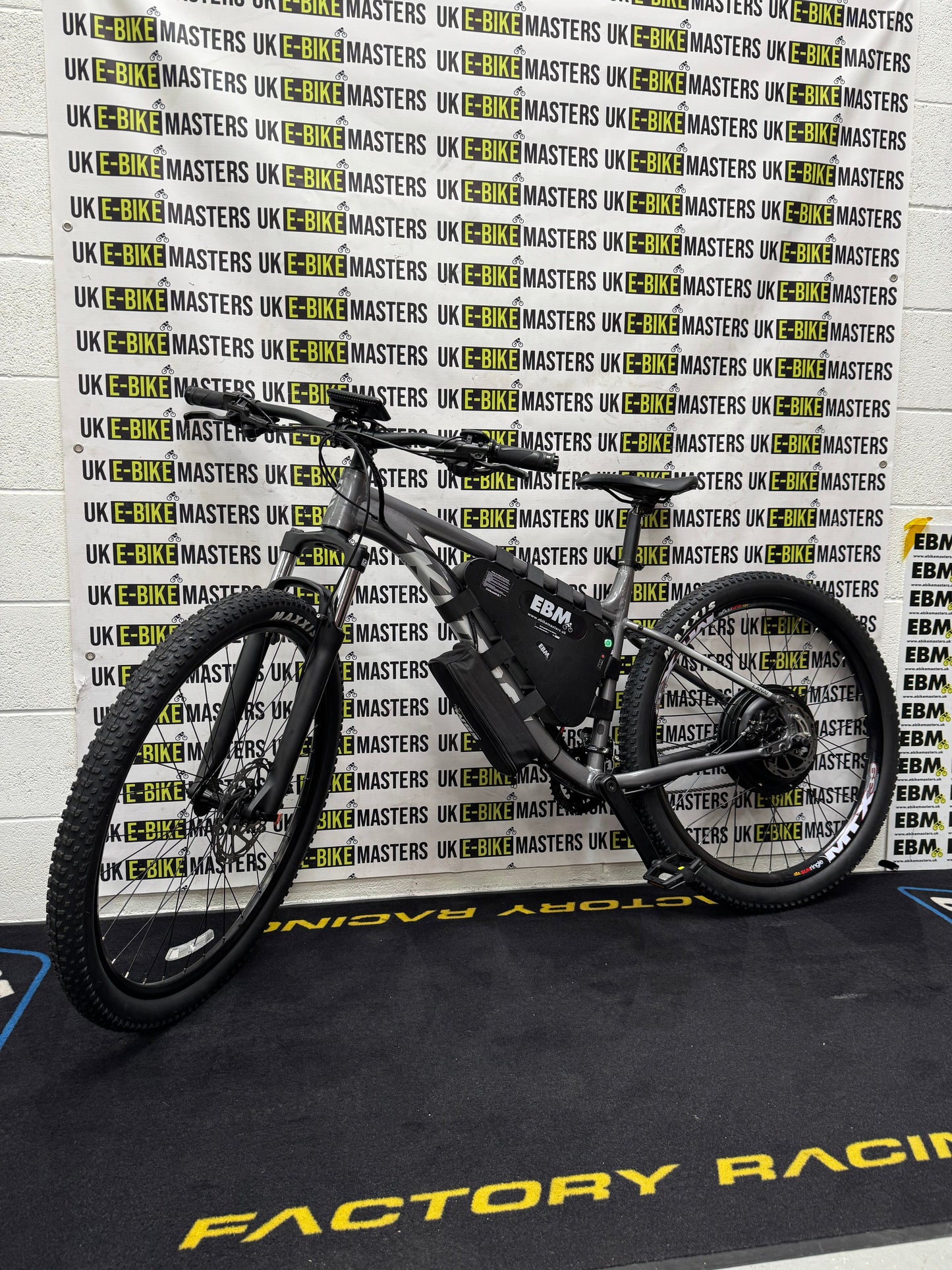 Kona Lanal 52 26AH Large
