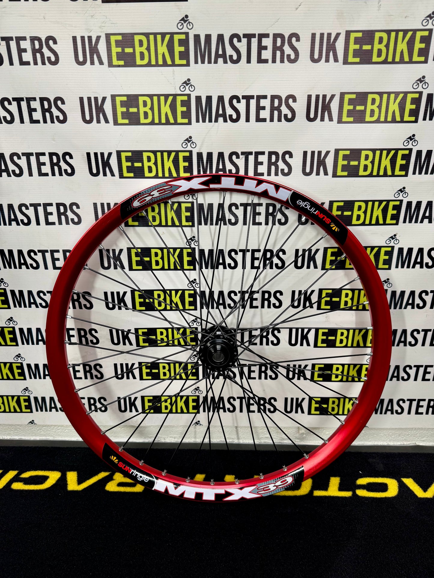 MTX Bolt Thru Front Wheel 110x20mm Red